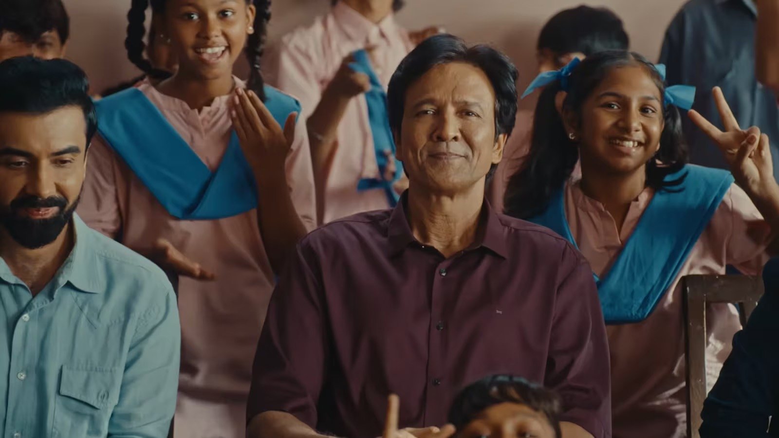 Adarsh Baal Vidyalaya Trailer